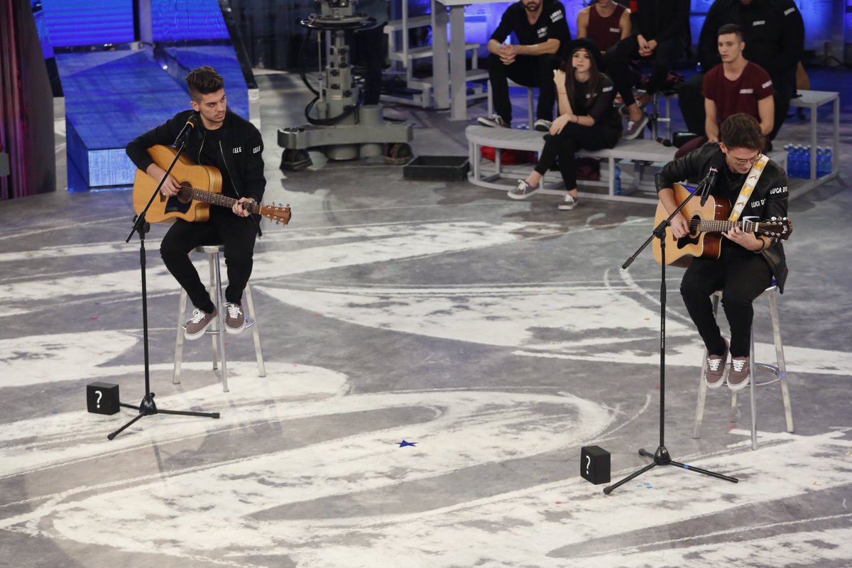 AmiciUfficiale's tweet photo. Si rinnova la sfida: Luca vs. Lele. Si confermerà il verdetto della scorsa settimana o si rovescerà? #Amici15 https://t.co/yw46XEYQoy