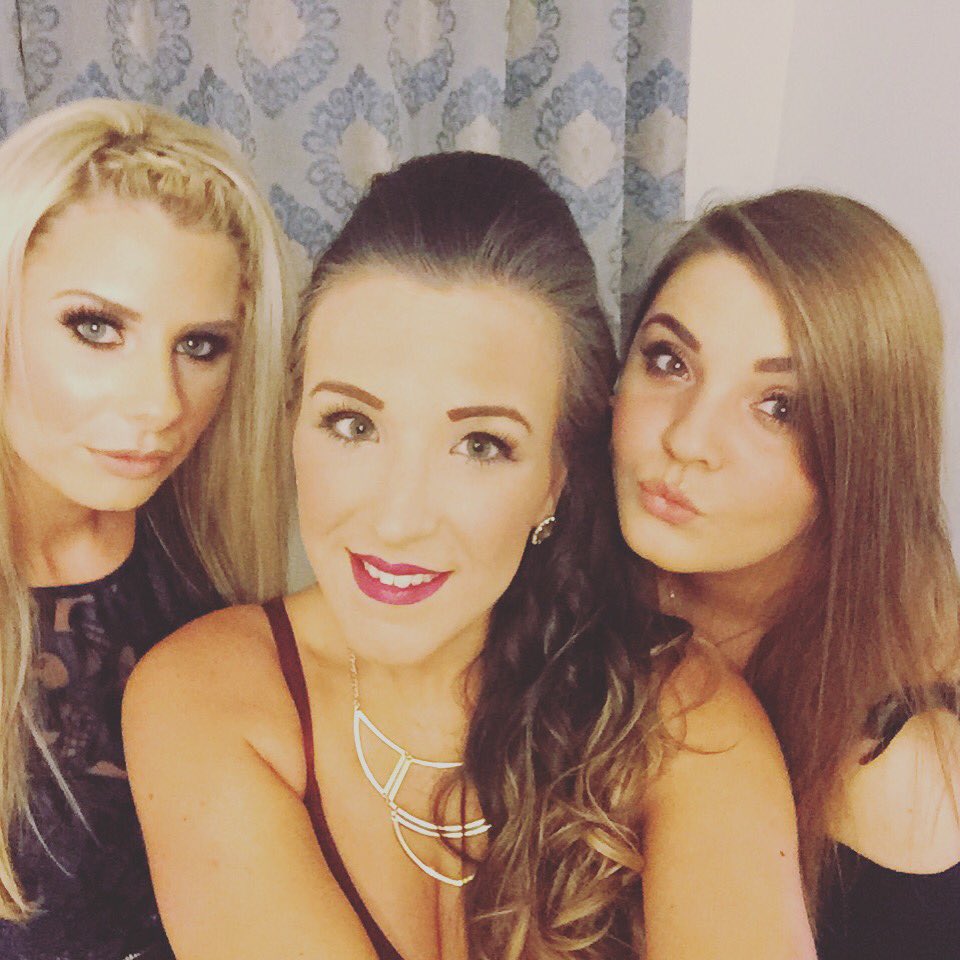 beedingtons's tweet image. Christmas party 🌲🎁🎅🏻