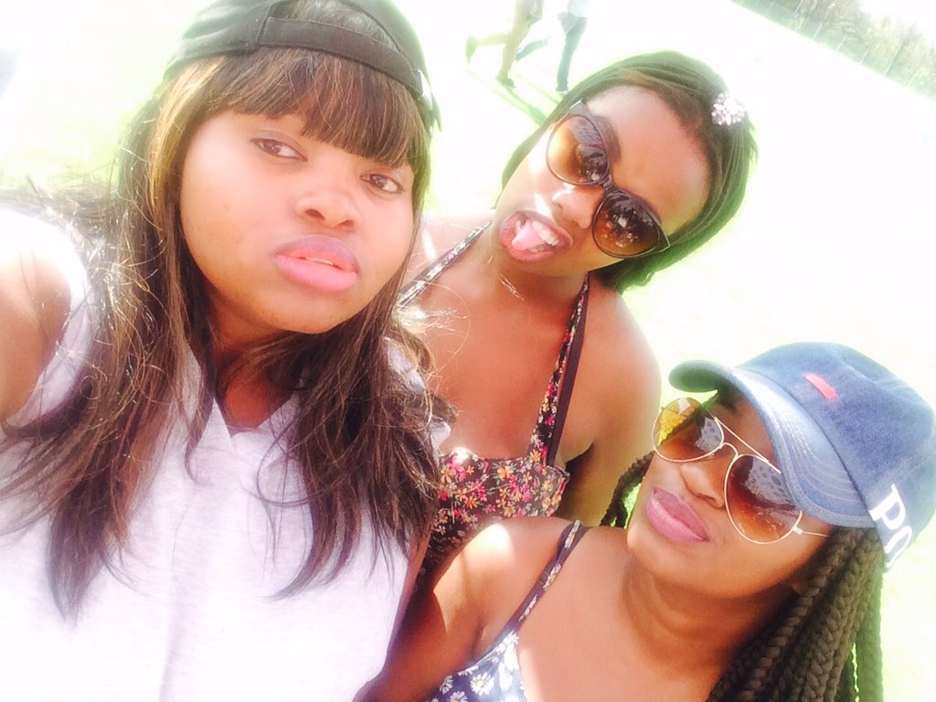 PulaneMota's tweet photo. Within #OkapiFunDay5Dec 

Hi boo's @ZandiMZK @Aya_Mohaika @Faith__Mat0dz1 https://t.co/1WE36AzZOy