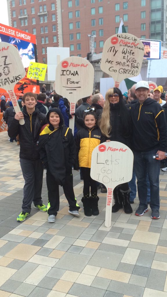Emfox4's tweet image. Colorado fans hit @CollegeGameDay #gohawks #collegegameday