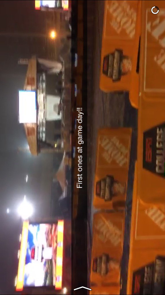 Hawks fans already here!!@CollegeGameDay <a href="/Mr_John_Winkler/">Mr. Red Beard</a> <a href="/HawkeyeFootball/">Hawkeye Football</a>