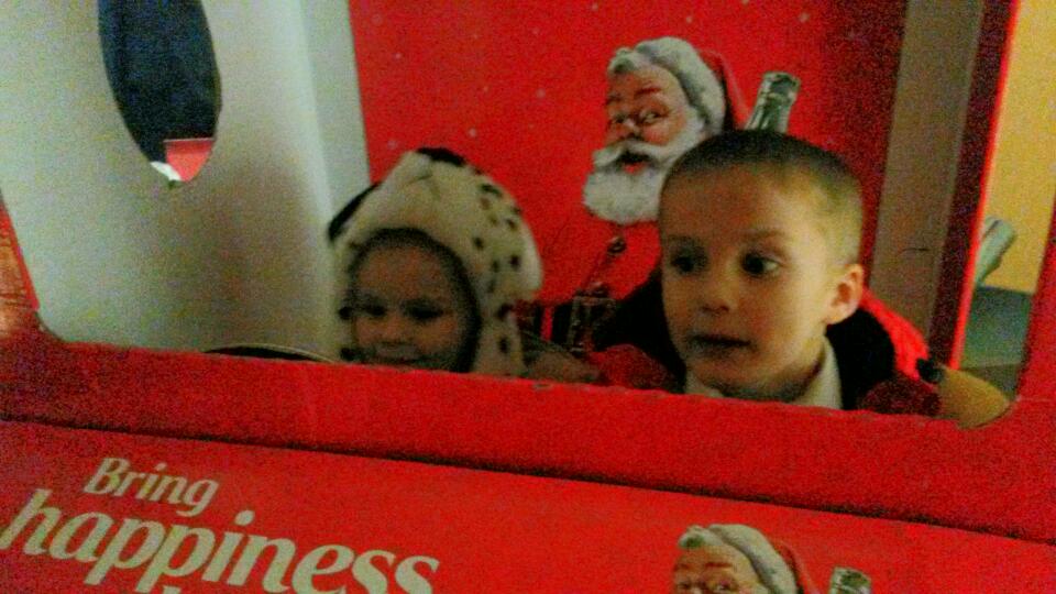 Sarahouston24's tweet photo. Santas grotto 2015 :-) https://t.co/WPcYkjwo5E