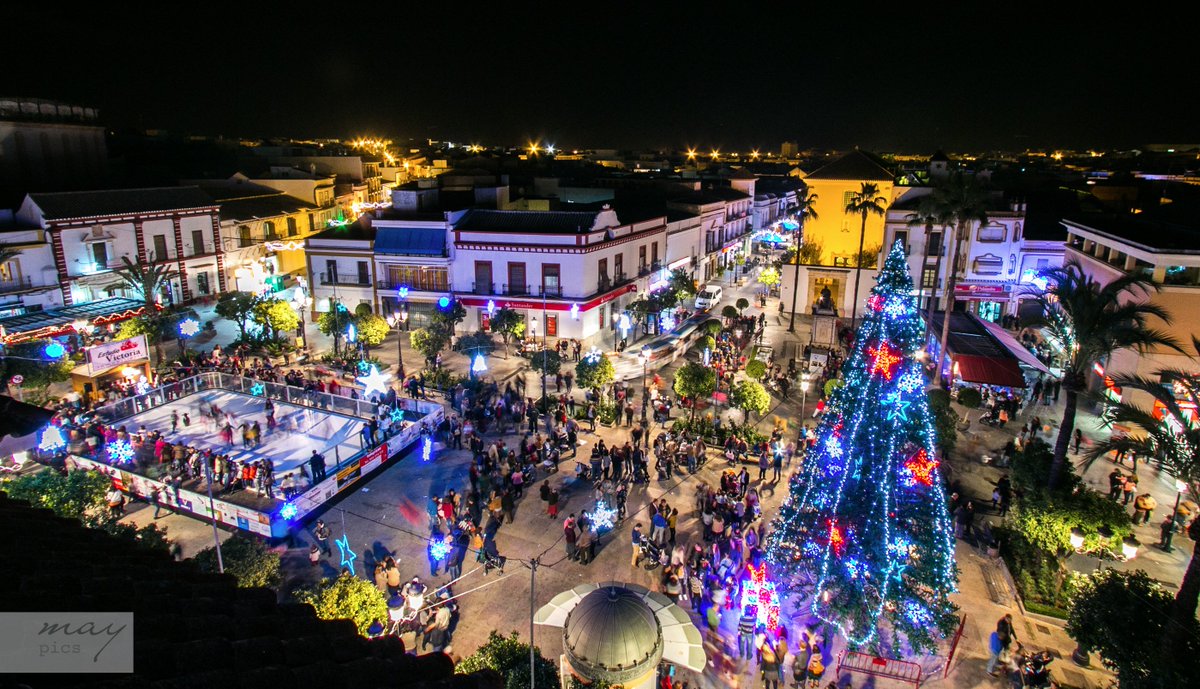 josem_benitez's tweet photo. Llegó la Navidad a #lebrija https://t.co/b7clRPOBpR https://t.co/tYm9cUhZcy