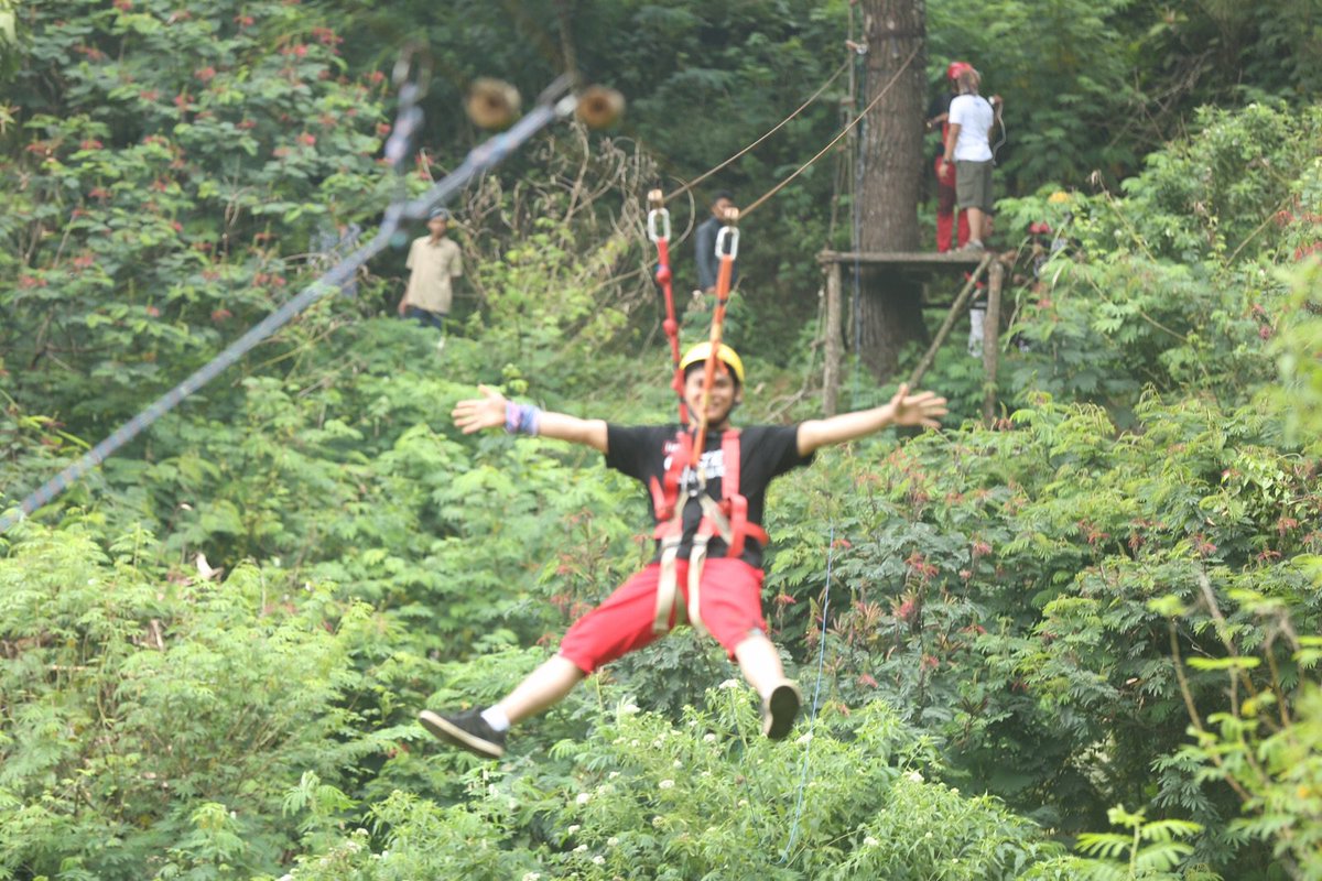 mdtvindonesia's tweet image. Masih dari keseruan para peserta @NET_CJ Camp 2.0 nih di Puncak Bogor.. #NETCJCAMP