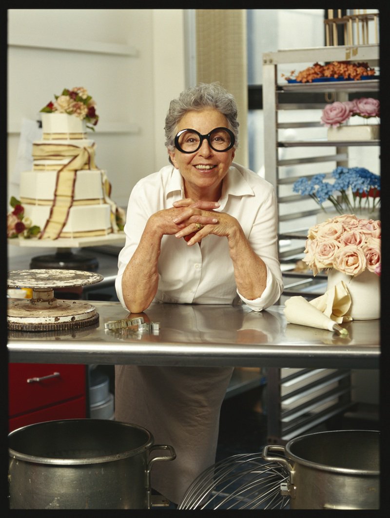 CakeLesley's tweet photo. Chance meetings can lead to success.  @SylviaWeinstock's chance meeting did just that https://t.co/l6tU0yVxBA https://t.co/QIj3Nb1zbM