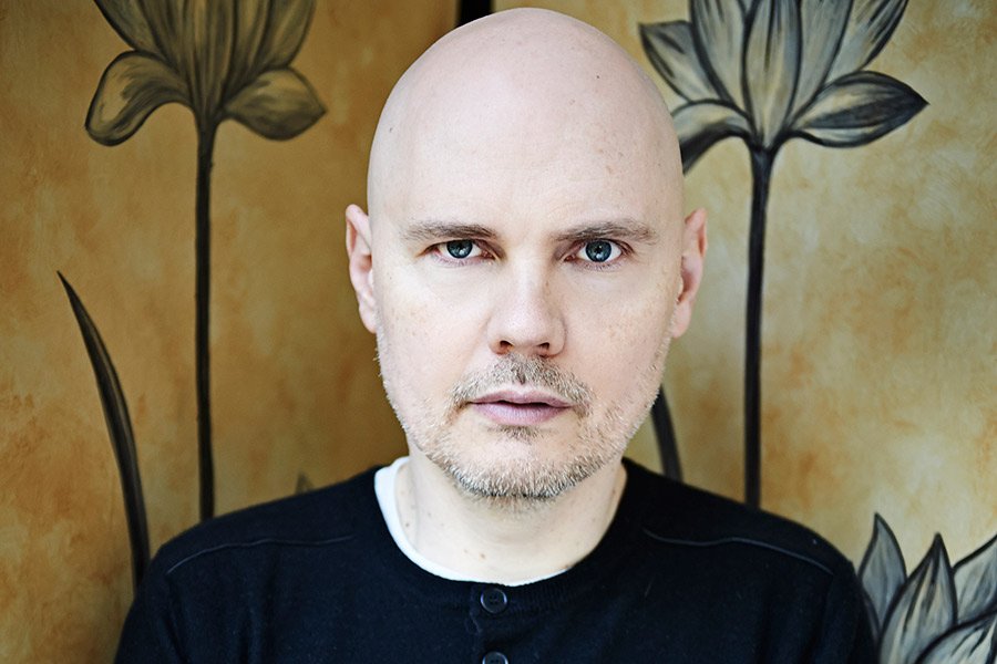 Billy Corgan describes late Scott Weiland as one of 'the great voices of our generation' dlvr.it/Cwf8bN