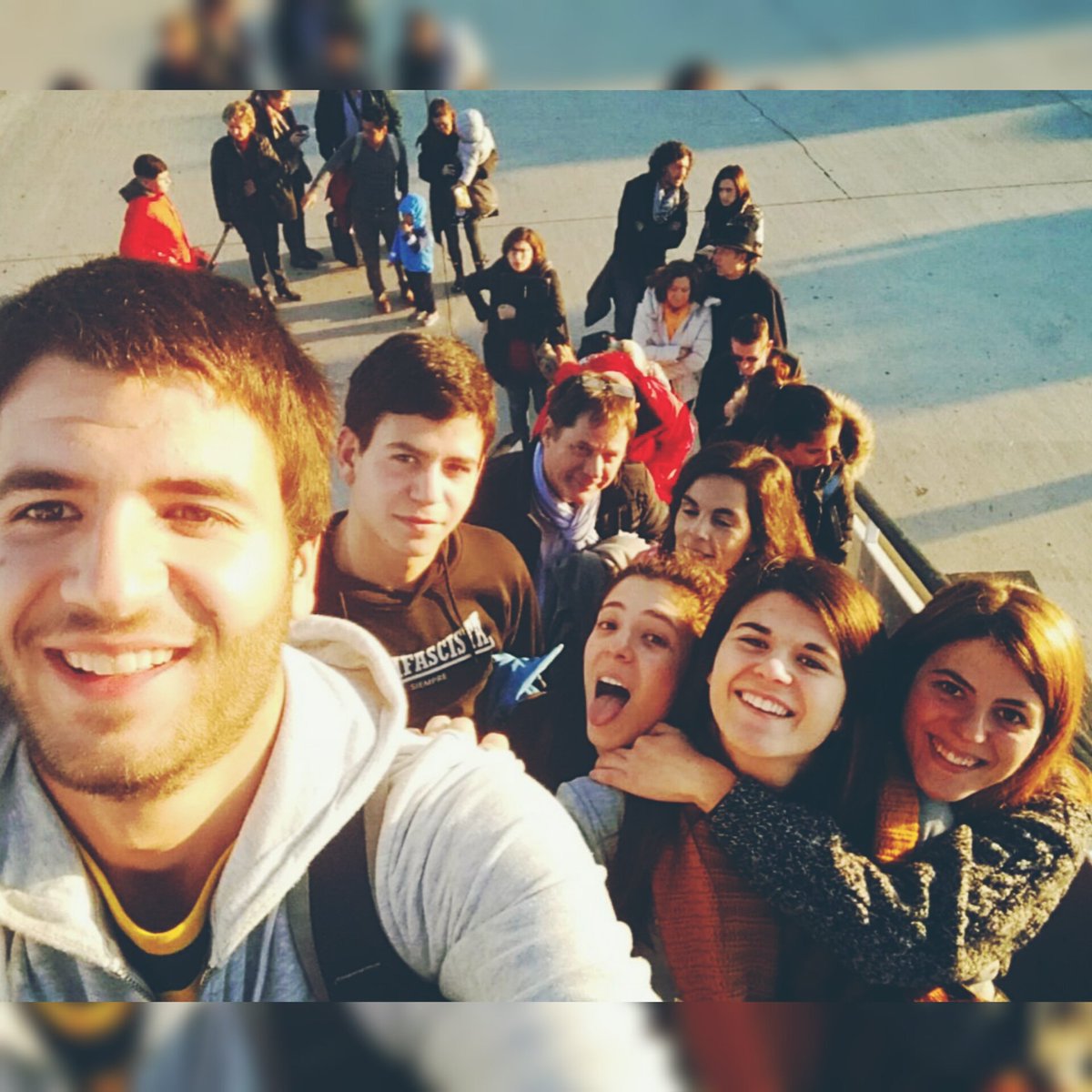 Clarahusillos's tweet photo. Los Husillos nos vamos de viaje! ✈✈🇬🇧 https://t.co/MHeJXxUnZj