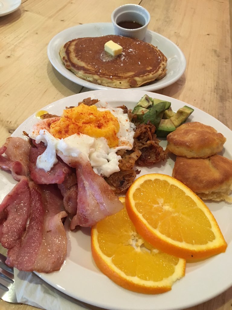 NetherEdgePizza's tweet photo. Stunning breakfast @fourcornersshef @eatSheffield @faveplaces #iloves https://t.co/8BLC4JejuU
