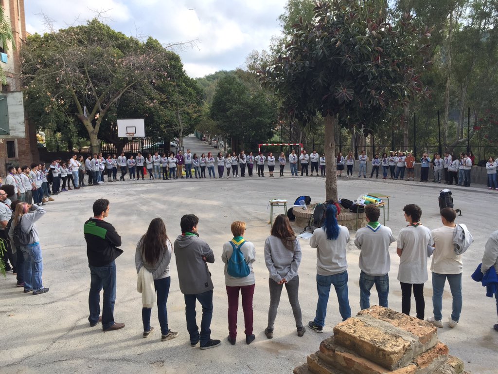 ruizcalvodaniel's tweet photo. #cbim15 Inaguración de los cursos Básicos IM 2015 de @SCOUTSAND https://t.co/KopyNK7kgw