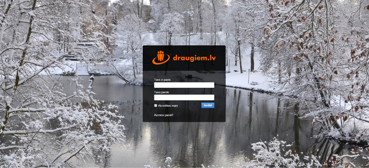 Šodien īpaši patīkami apmeklēt <a href="/draugiem/">Draugiem.lv</a>, kuru pirmo lapu rotā Cēsu Pils parks. :)