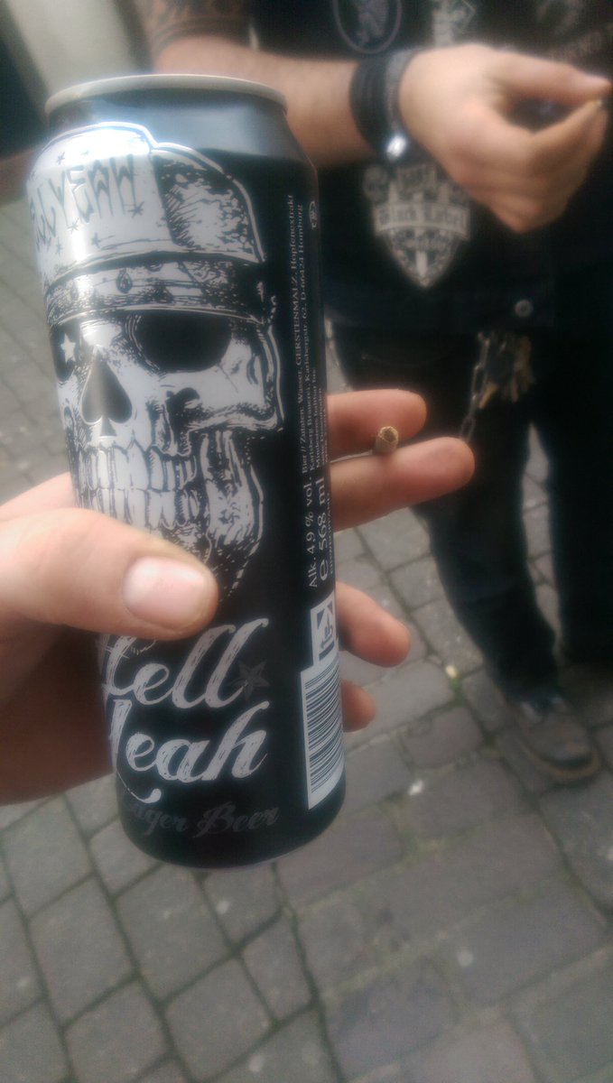 HellrideMusic's tweet photo. Heute wieder Pompy Joe am zwitschern
#hellridespirit #hellridepartytime #geilesfrühstück #pompyrules https://t.co/QoVg8bRzmu