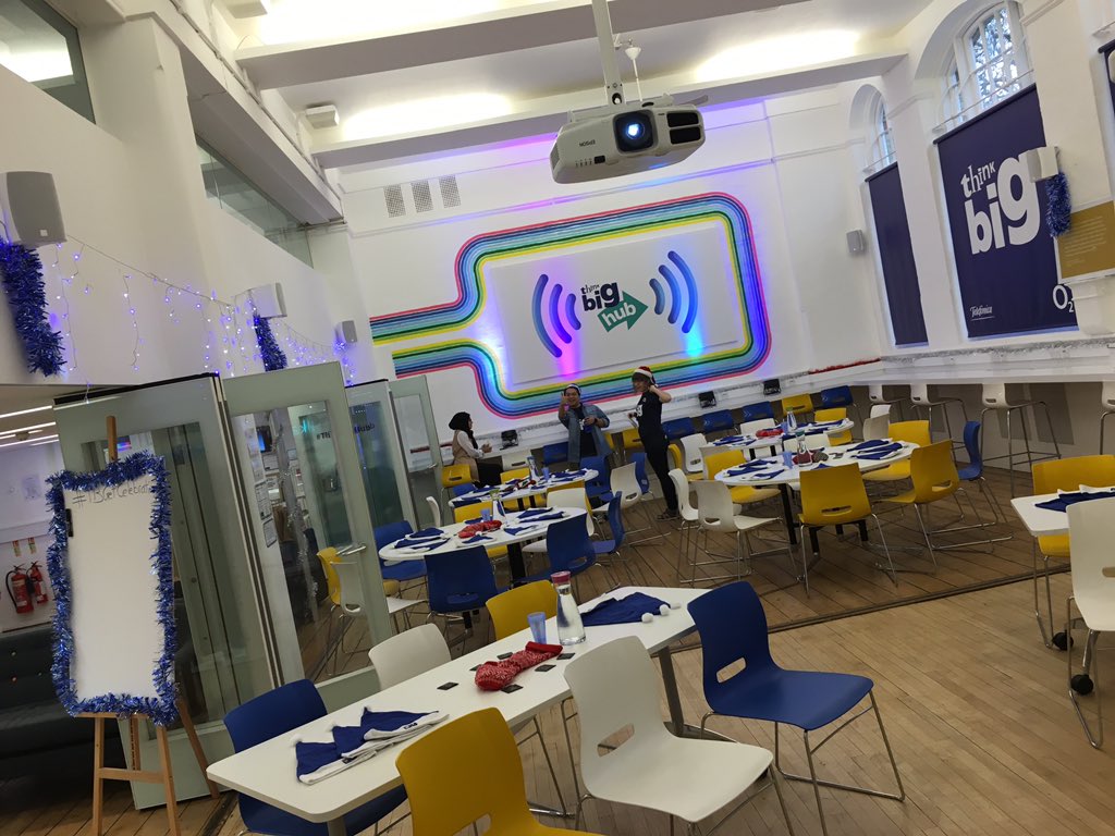 ThinkBigHub's tweet photo. The #ThinkBigHub looking awesome for today's @O2UKThinkBig #TBGetCelebrating event! 🎄 https://t.co/XcinzAwIfI