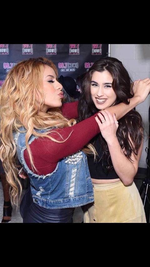 dharmony1432's tweet photo. I need a very real friendship as laurinah... 😍😍😍 😱😱😱 https://t.co/RpgQWhczla