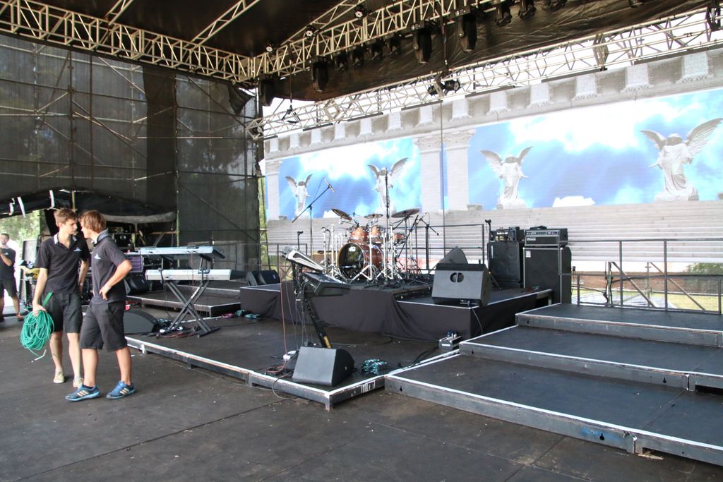 MapungubweFest's tweet photo. #DAY2 Of Mapungubwe Arts Festival, Stage Set-up down at the Polokwane Cricket Club #MapungubweFest https://t.co/jtfoopdexZ