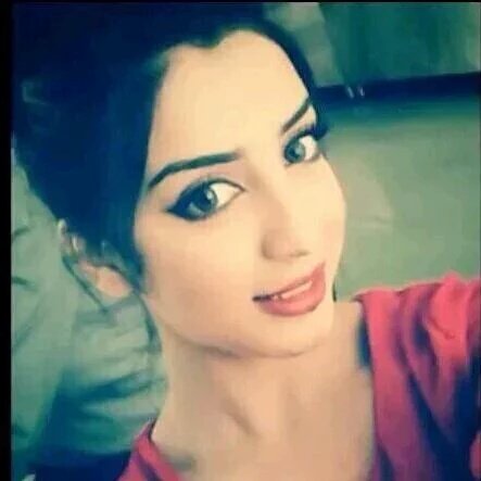 ilyeslm5sos's tweet photo. شكون الي عندها شعبية اكثر 
ريتويت ل #SouhailaBenLachhab 
فيفورت ل #HananeElKhader 

#سهيله_رفعت_راس_جمهورها https://t.co/yxeiR7kIsd