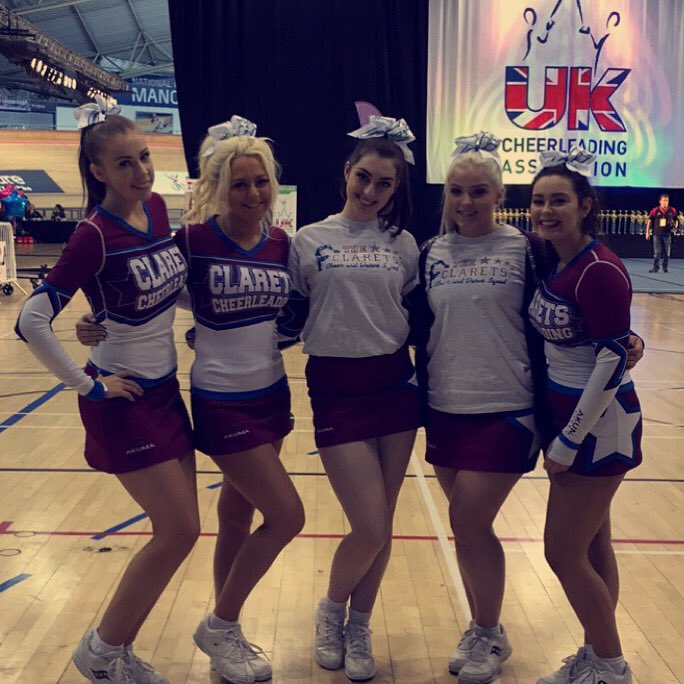 _JustRia's tweet photo. @UKCheerleading Clarets❤️💙 https://t.co/Isf9G1j7QG