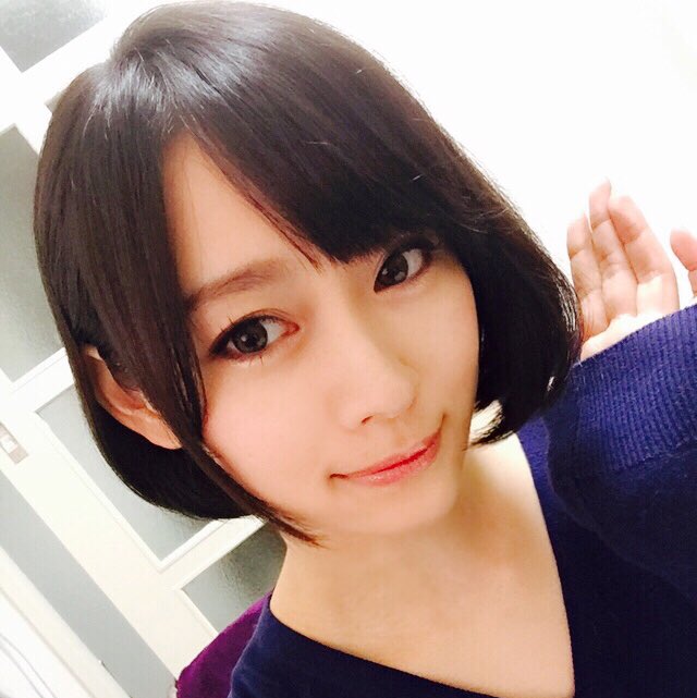 しばらく長い髪が邪魔になるなーと思ったので短くしました(๑&prime;ᴗ‵๑) 小学生の時に男の子に間違えられてからずっとロングだったんだよねー。 どうかな？？ (･.･&infin;) https://t.co/DzTU<a href="/tag/%E3%81%8A%E3%81%86%E3%81%A1%E6%99%82%E9%96%93"class="tags"><span>#おうち時間</span></a>