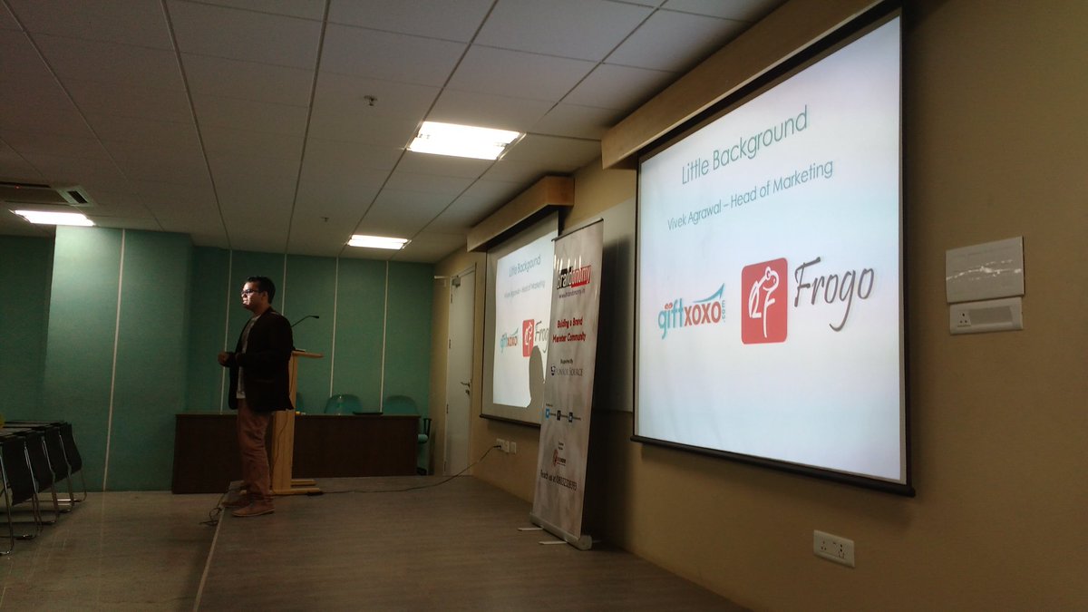 brndonomy's tweet photo. #brndonomy session with @giftxoxo_ Vivek Agrawal #cashlessmarketing https://t.co/M0Ab9dFAyE