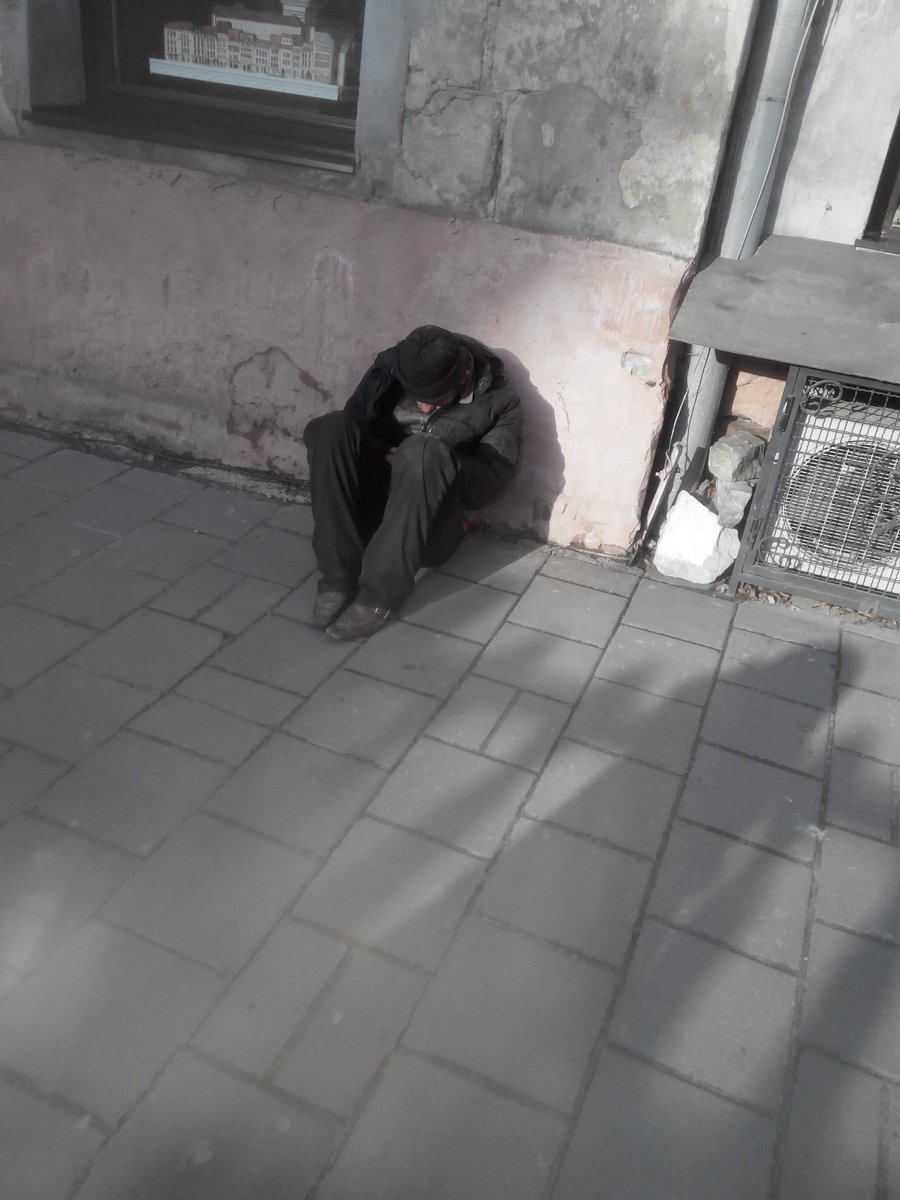 BabichPeter's tweet photo. Даже путь в тысячу миль начинается с первого шага. 
#Львів #Чекушка #МудростьВеков https://t.co/X1mMCZ8fGe