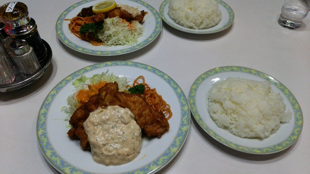 301squadron's tweet photo. チキン南蛮さんへ
お昼は、宮崎市内のおぐらで チキン南蛮 https://t.co/1FHPRknGFO