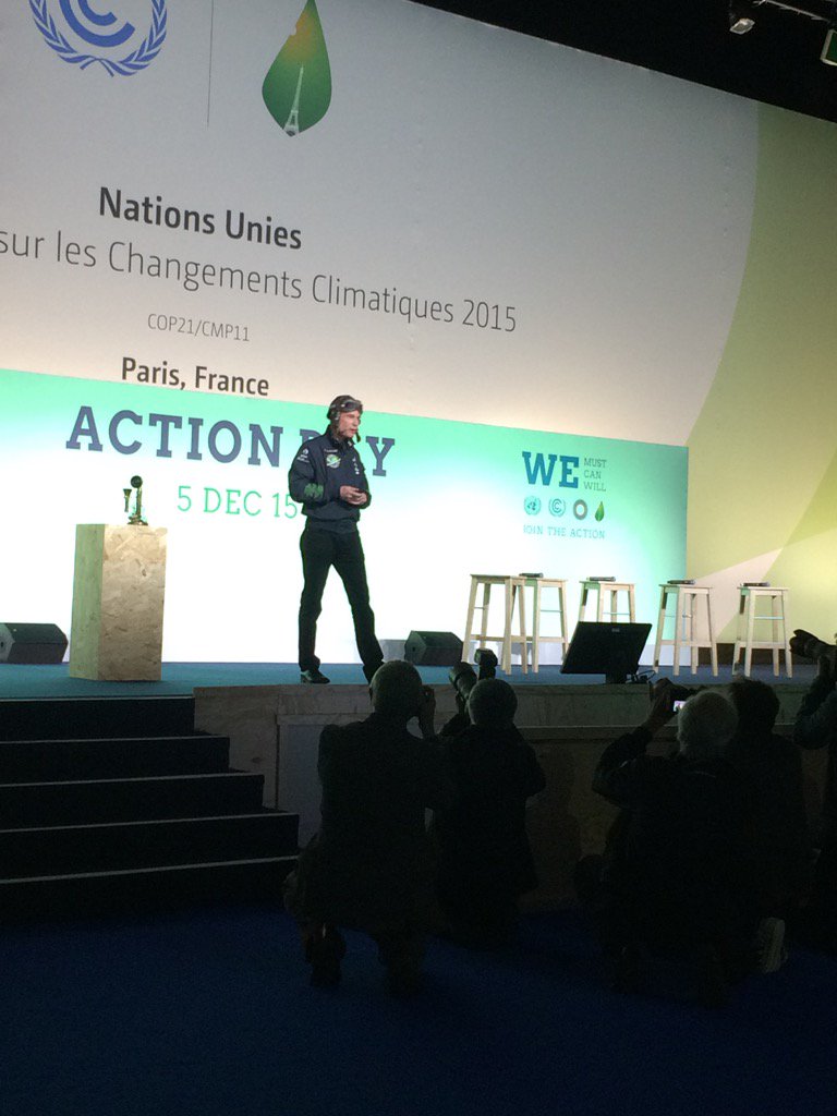 michaelknaute's tweet photo. @bertrandpiccard fait le show à l'#ActionDay #COP21. Stop using 1920s technologies ! https://t.co/cZKcmynRqa