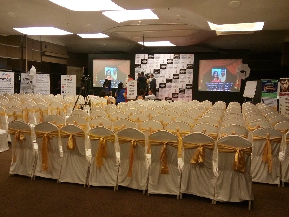 smmartParivaar's tweet image. Stage getting ready for #KnowledgeKnights #Mumbai @RamadaPowai
