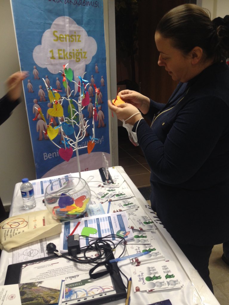 #gönüllüyümçünkü iyiliği seviyorum! <a href="/kbbmustafaak/">Mustafa AK 🇹🇷🇵🇸</a> <a href="/leyladansonra/">Leyla'dan Sonra</a> <a href="/stargazete/">Star Gazetesi 🇹🇷</a> @huryazarlar <a href="/cnnturk/">CNN TÜRK</a>