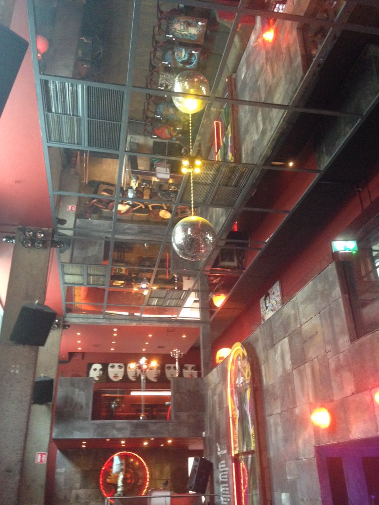 RealJohnnyLol's tweet photo. Ready to go @yelpdublin @meetinghousedub https://t.co/1jTRUiK1a7