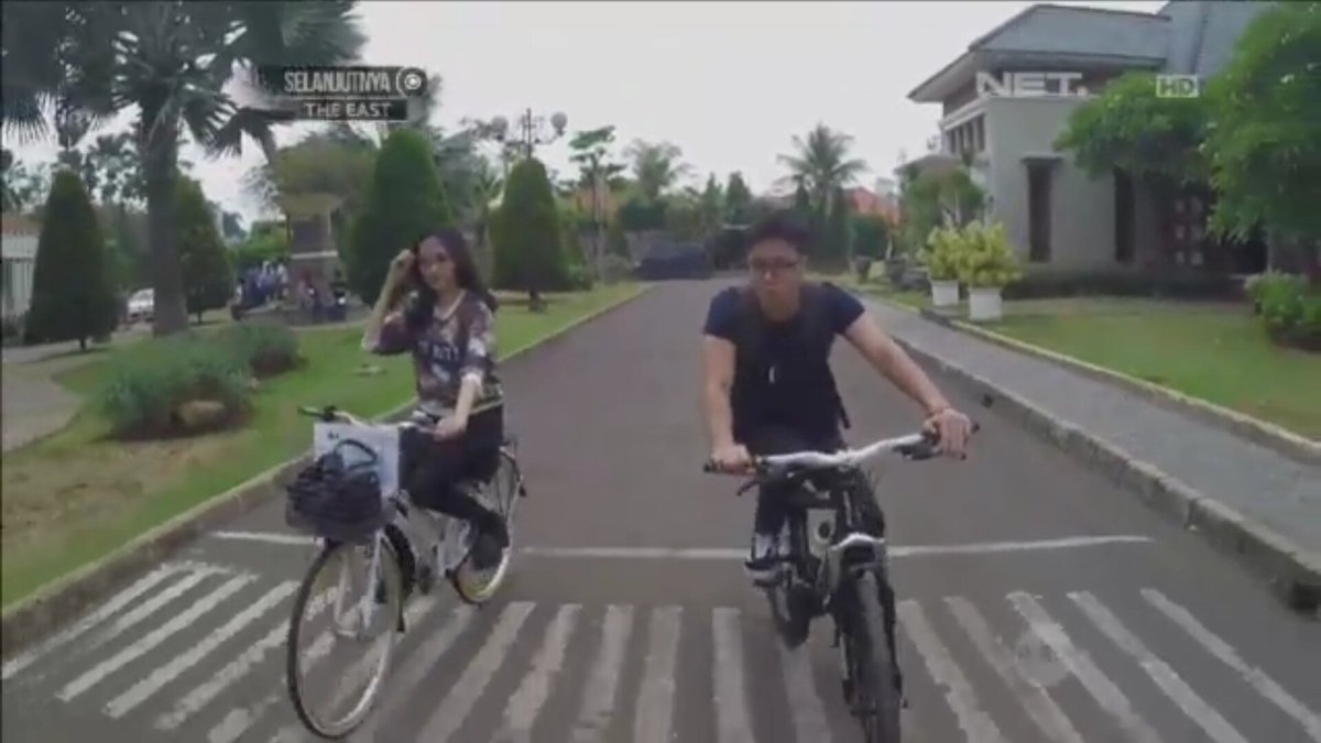 stereonettv_fc's tweet photo. Nyepeda dulu... π #StereoNETseason2_eps4 https://t.co/yuQNgv55lu