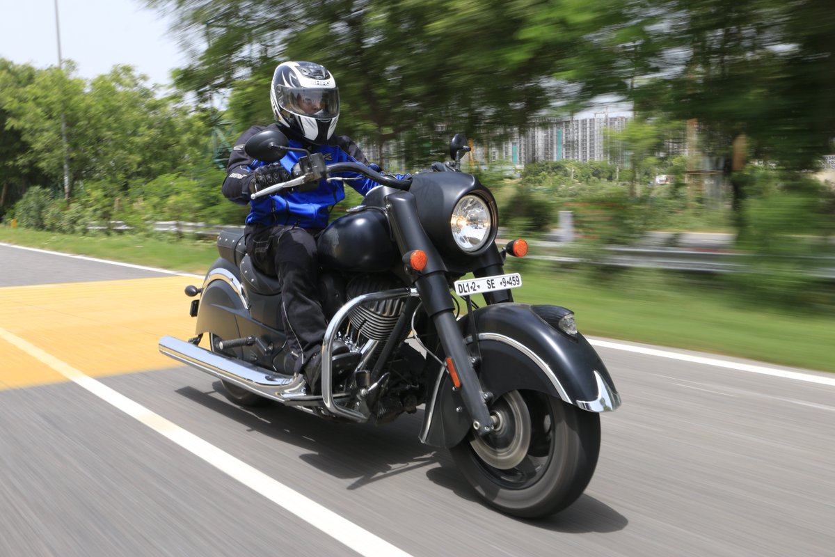 evoIndia's tweet photo. The @IndianMotorIND #DarkHorse emerged the winner in the #Cruisersabove1500cc category of #IndiaSuperbikeAwards https://t.co/1COyz2AgrA