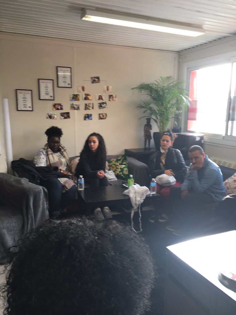StartTalent's tweet photo. Les premiers candidats arrivés sont entrain de répéter 🎸🎤🕴#StartTalent #StartISC #Casting #ISCParis #ISCParisEE https://t.co/L22a85UcSb