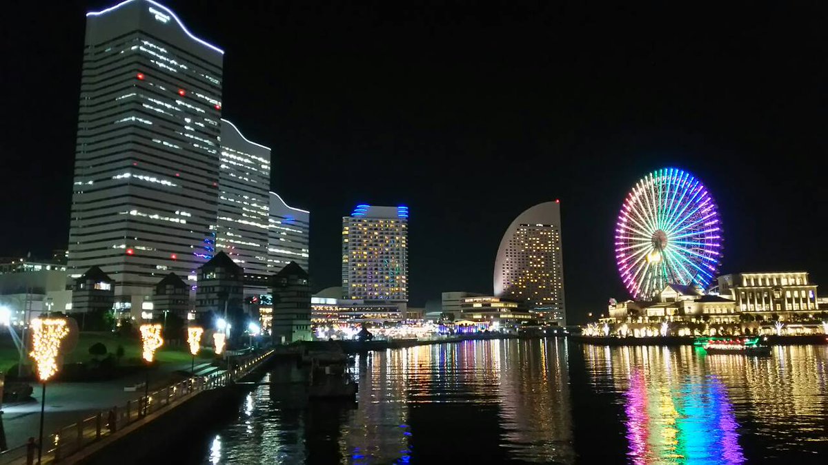 とっとこ على تويتر しかし 鎌倉の夜は早い その後横浜に移動 今日 聖地でネオロマあったらしいが 普通に観光してた私 T Co Jxd0rahwdo