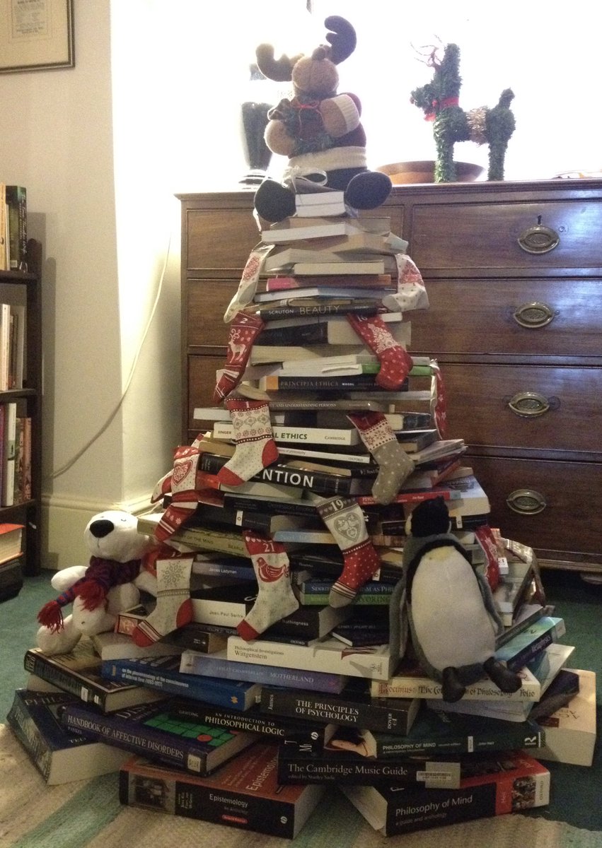 WordsofMercury's tweet photo. We've finally found a use for all our old PhD reading material. https://t.co/3rPvR3VI2H