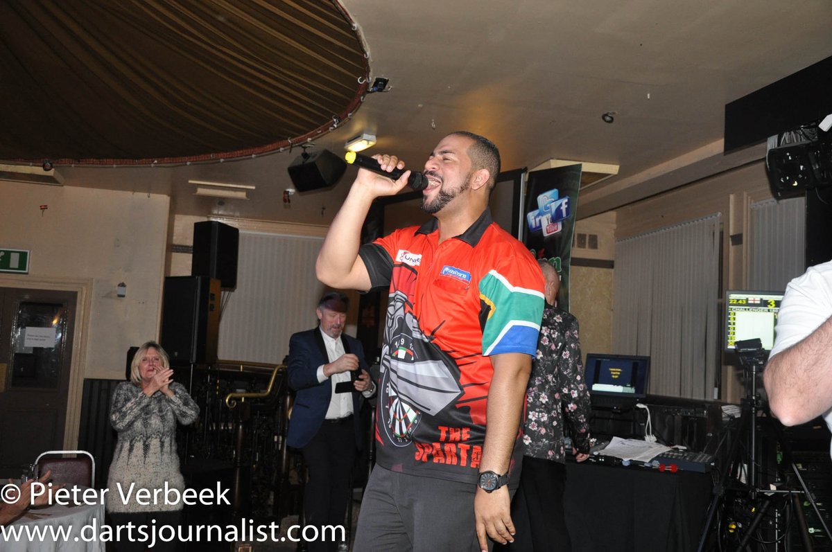 PVDarts180's tweet photo. @devon_petersen @HayleyGurney @UnicornDarts @jbanksy91 #DancingDevon #DartingDevon #SingingDevon #TeachingDevon https://t.co/ik407P8aZD