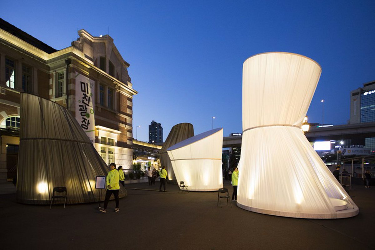 DomusWeb's tweet image. #DancingForest: an #installation on the relationship between people, art, time and the city
domusweb.it/en/news/2015/1…