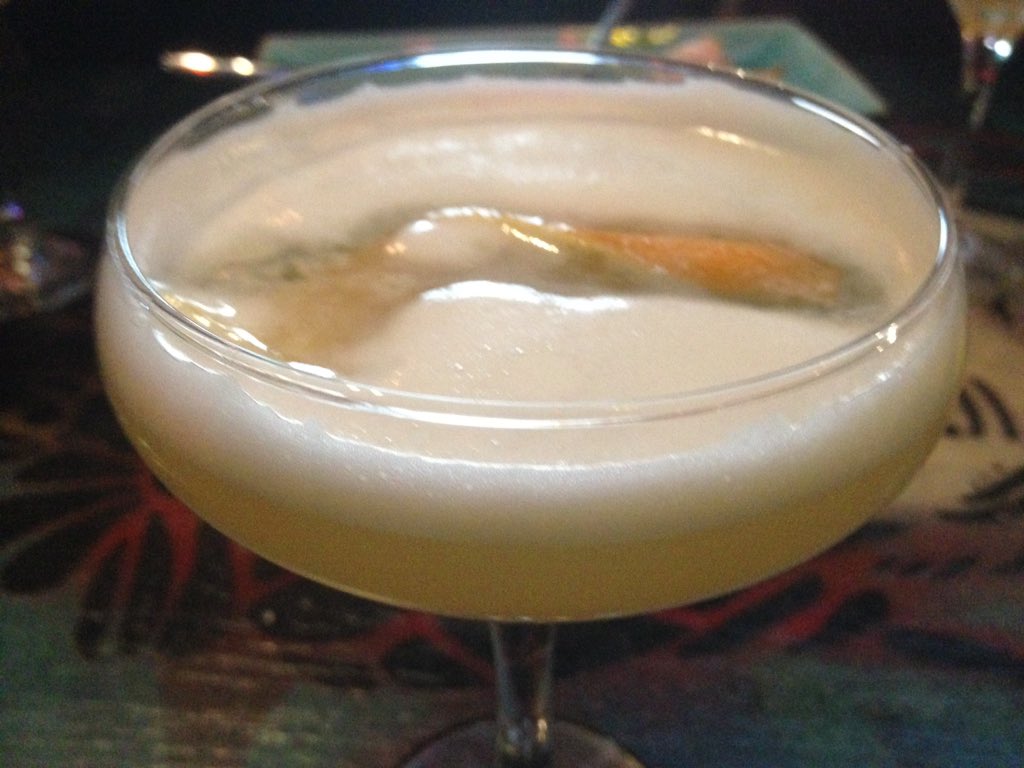 RealJohnnyLol's tweet photo. Nice frothy Breakfast Martini. Liquid Lunch anyone? @yelpdublin @meetinghousedub https://t.co/GsDMkTYWmm