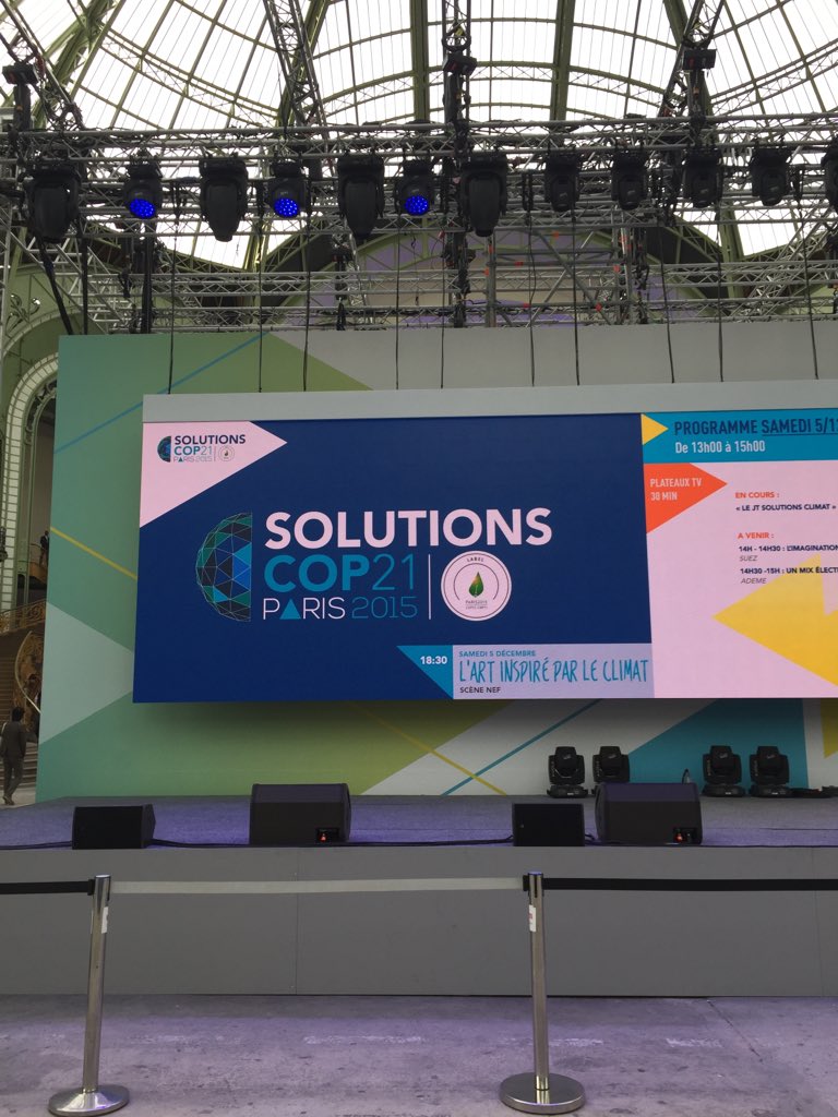 GoodHout's tweet photo. #SolutionsCOP21 The stunning Grand Palais... The public is gently trickling in... https://t.co/qGhwEz7iYO