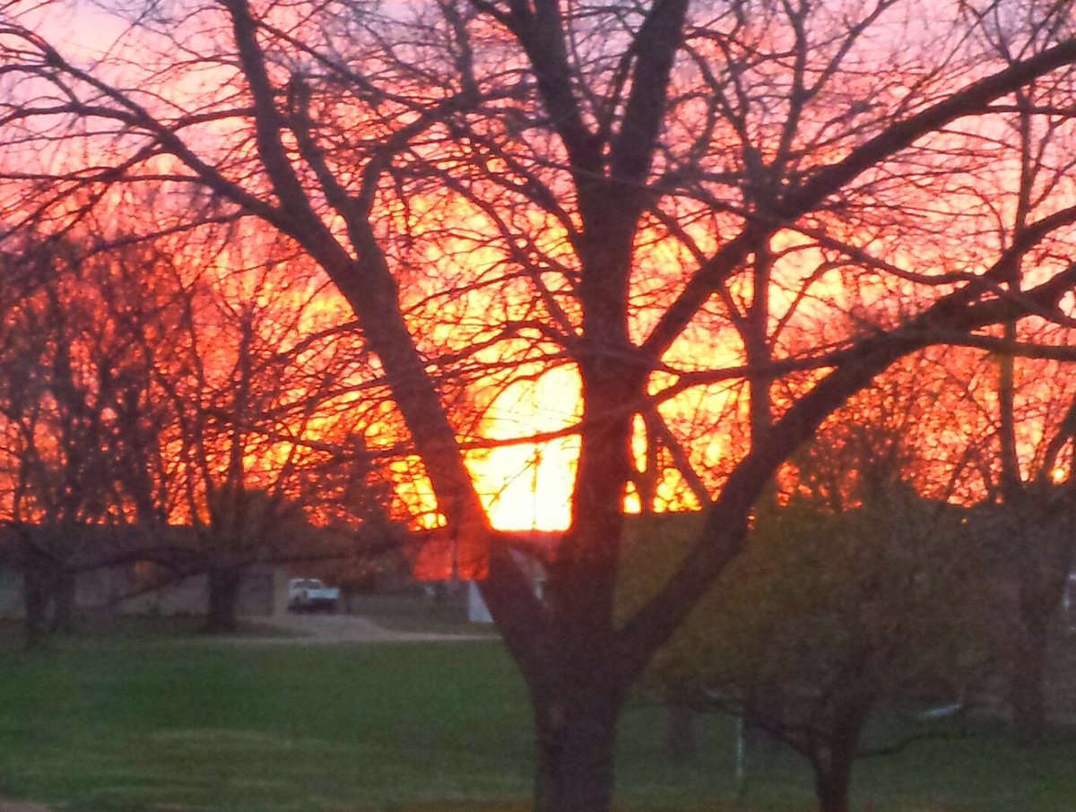 SherryWegner55's tweet photo. Nice sunrise this morning https://t.co/gsHumyJEN1