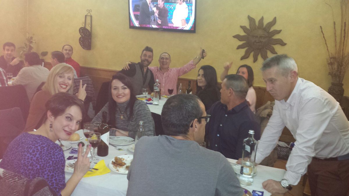CAMejorada's tweet photo. Ayer celebramos la cena de navidad del club. La excusa perfecta para compartir un buen rato juntos un año mas :D https://t.co/enuQSu9vVO