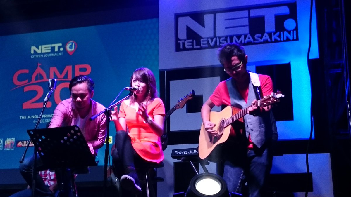 cekrekrecord's tweet image. Retweeted NET_CJ (@NET_CJ):

Performance band menuju awarding #NETCJCAMP  fb.me/7NUPJ3eji