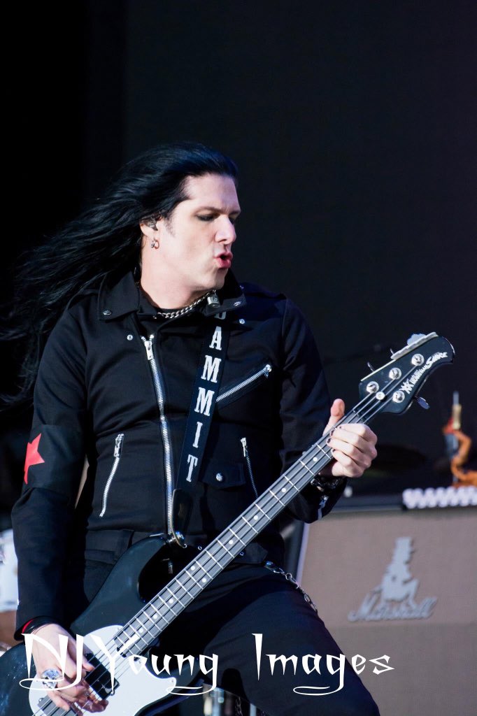 Happy Birthday to the big man himself <a href="/todddammitkerns/">Todd Dammit Kerns</a> #PeaceLoveMetal