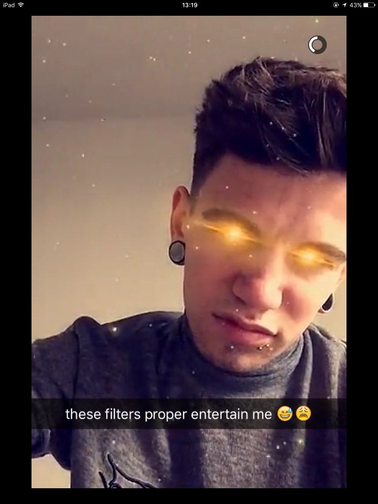 JustJakeSims's tweet photo. Jake being a weirdo on snapchat😂-Charlie https://t.co/AkBlzrsoGF