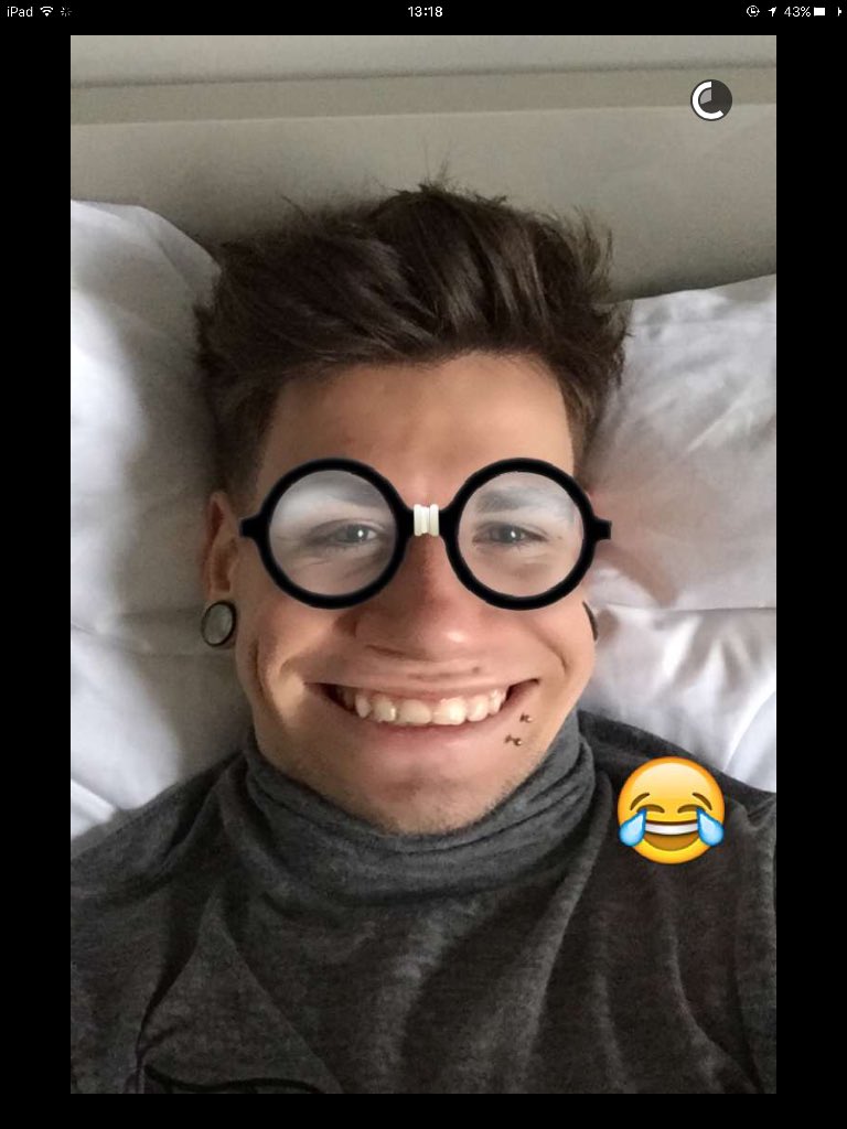 JustJakeSims's tweet photo. Jake being a weirdo on snapchat😂-Charlie https://t.co/AkBlzrsoGF
