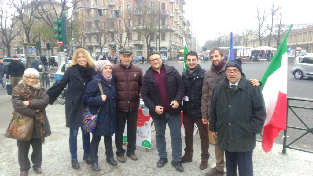 magazzu's tweet photo. #italiacoraggio in c.so Racconigi circoscrizione 3 Torino. #pd https://t.co/WLo5RR9MJh