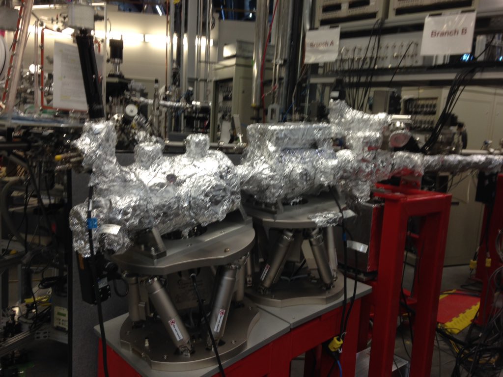 MsNaudts's tweet image. Give an example of what you get when high tech and low tech combine? A synchrotron! @CanLightSource #210phys