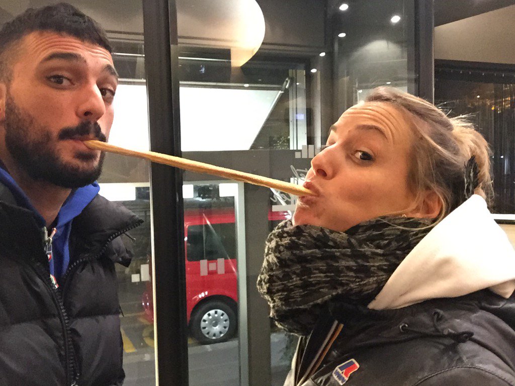 zimattius's tweet photo. Giorgio ringrazia che questi grissini sono lunghi!!!!! 😱@TCagnotto https://t.co/1fxmWCsNPL