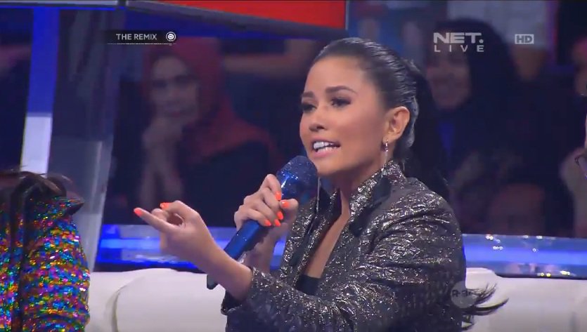 mdtvindonesia's tweet photo. Kalo kata @TitiRajoBintang penampilan @Melly_Mono &amp; @osvaldoriomusic malam ini MELEDAK! #TheRemixNETHUAWEI https://t.co/rzL8h6MHoy