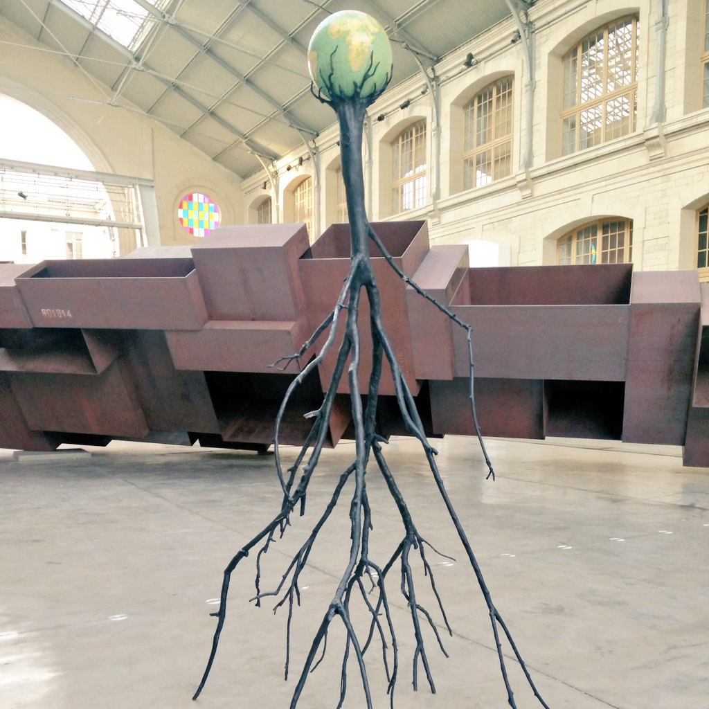 futuresfestival's tweet image. L'art numérique est au rdv du côté du @104paris pour l'ouverture de Prosopopées cc @biennalenemo #artnumerique