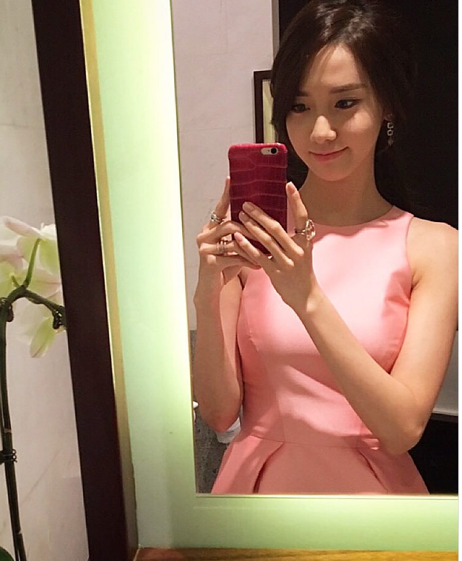 [OTHER][27-09-2015]YoonA gia nhập mạng xã hội Instagram + Selca mới của cô - Page 7 CVeGEV2VEAQ1p1-