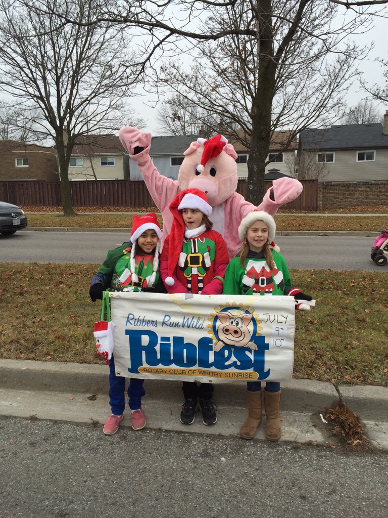 I'm having so much fun today at the #whitby #santaclausparade with my <a href="/whitbyribfest/">WHITBY RIBFEST</a> &amp; <a href="/WhitbyRotarySun/">Whitby Sunrise Rotary</a>  friends
